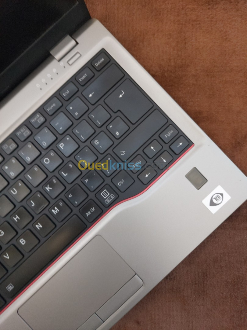 Fujitsu Lifebook série U i5 1135G7 16GB