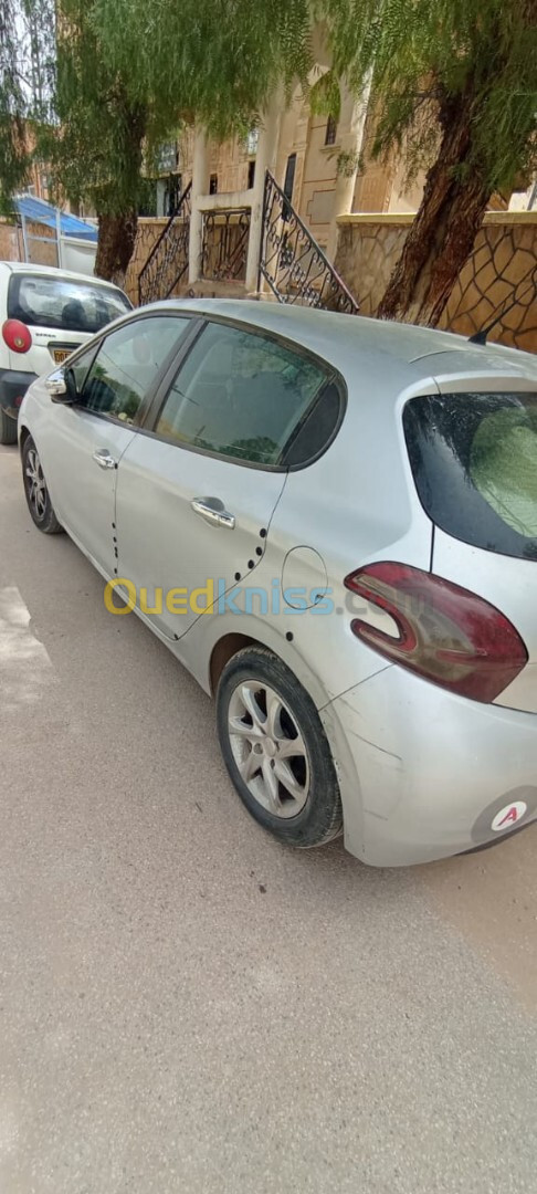 Peugeot 208 2013 208