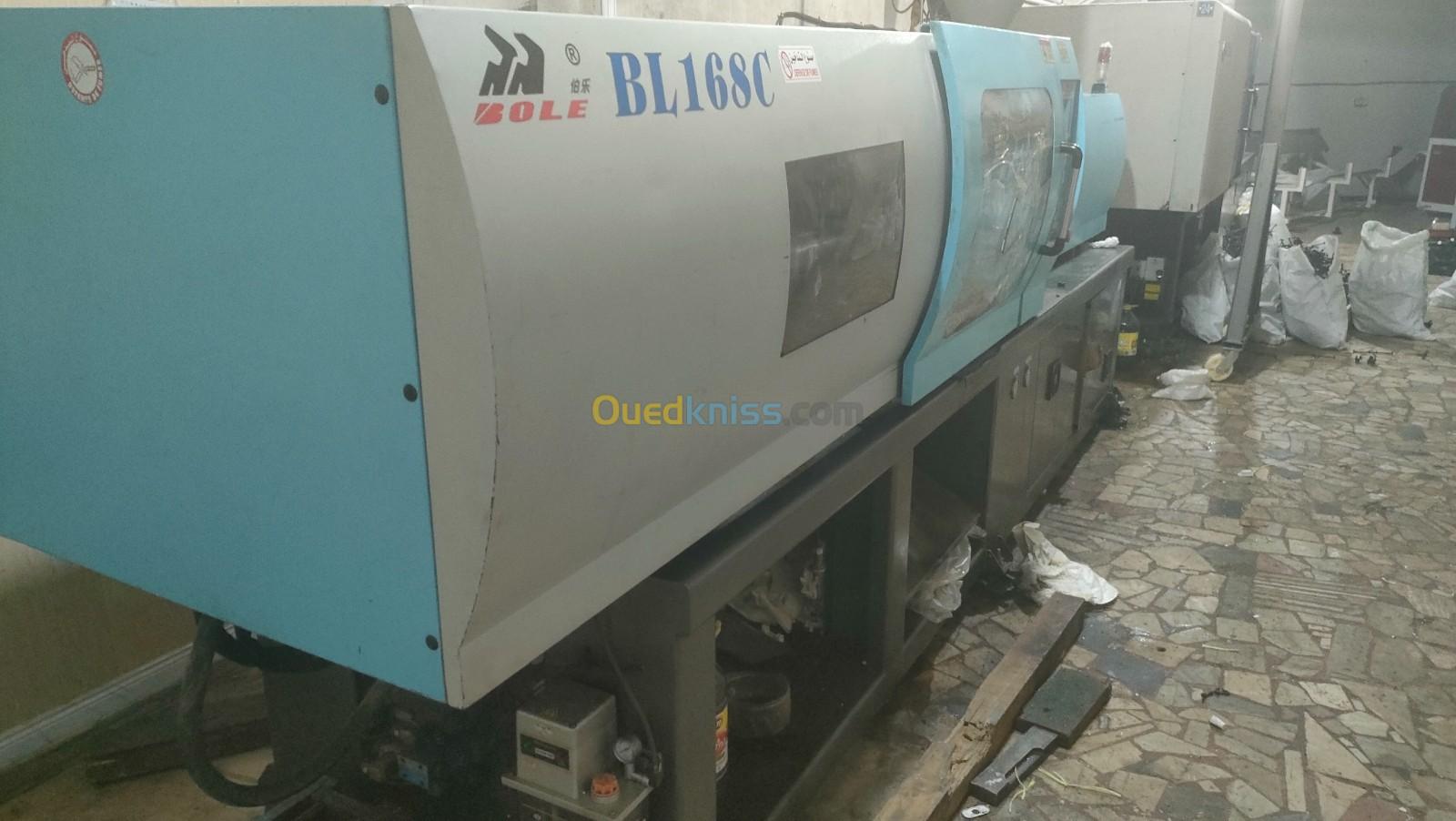 Machine injection plastique 