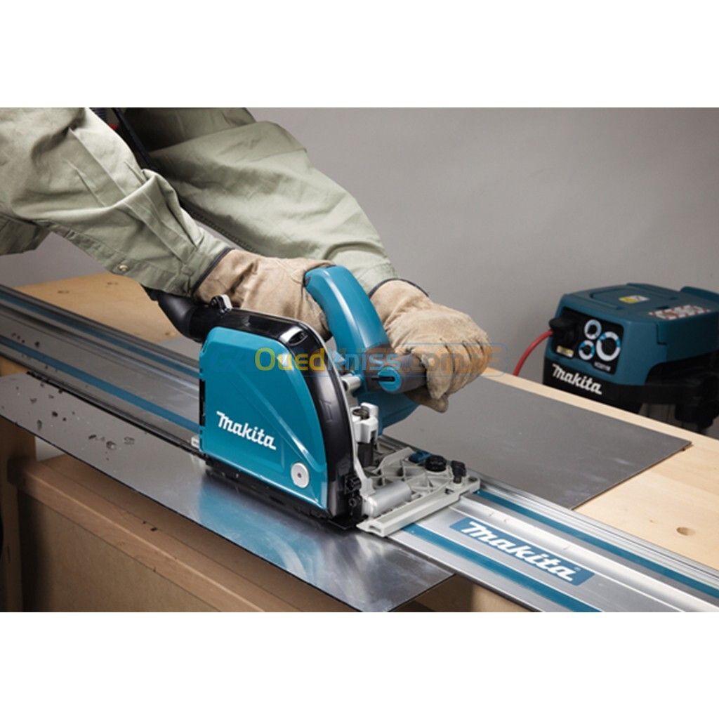 FRAISEUSE ALUCOBOND 1300W AVEC GUIDE MAKITA