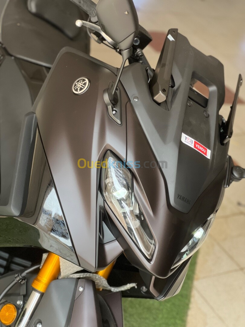 Yamaha Tmax techmax dark magma 2024 2024