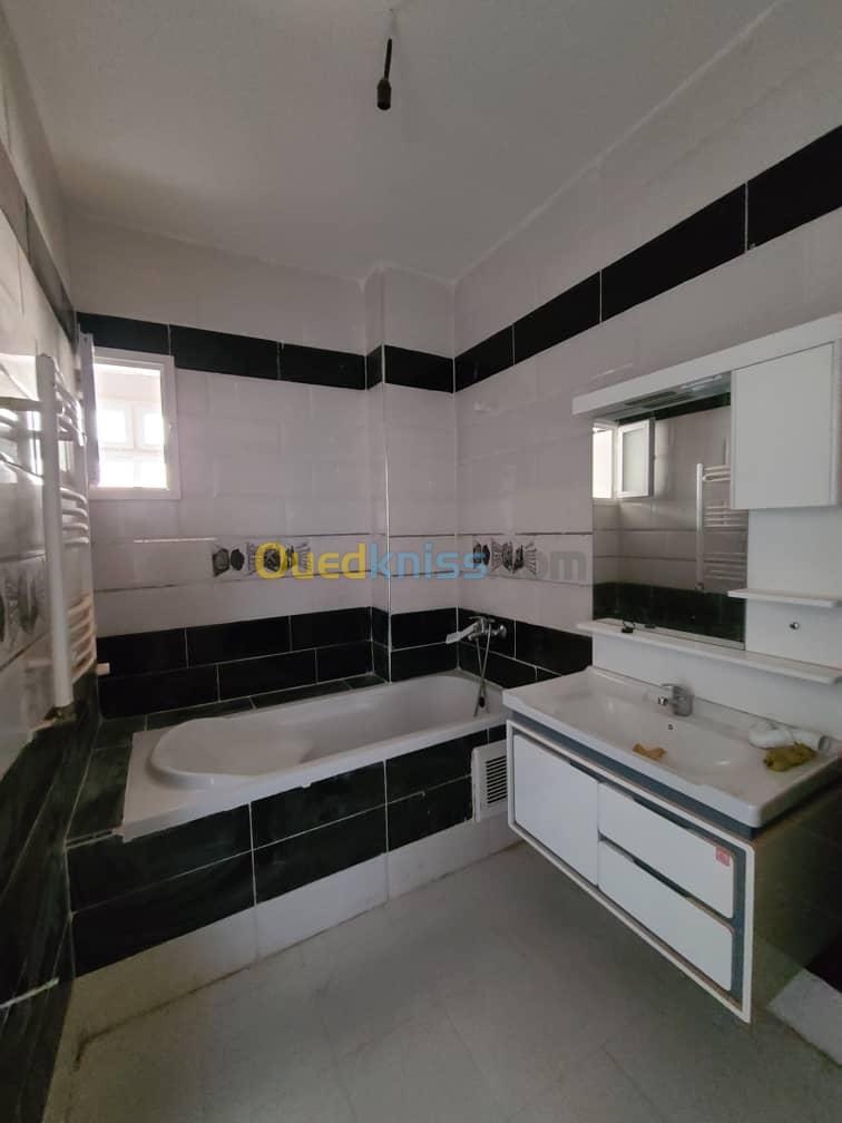 Location Appartement F4 Alger Saoula