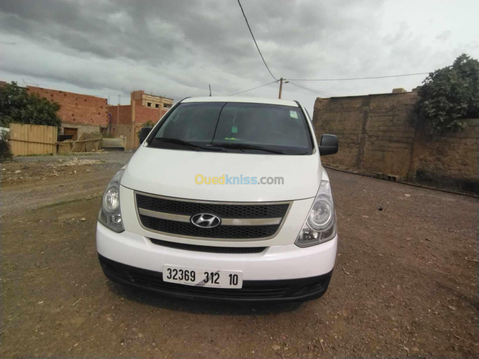 Hyundai H1 2012