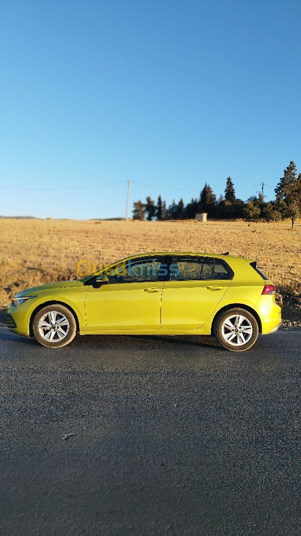 Volkswagen Golf 8 2021 1 er édition 130 ch