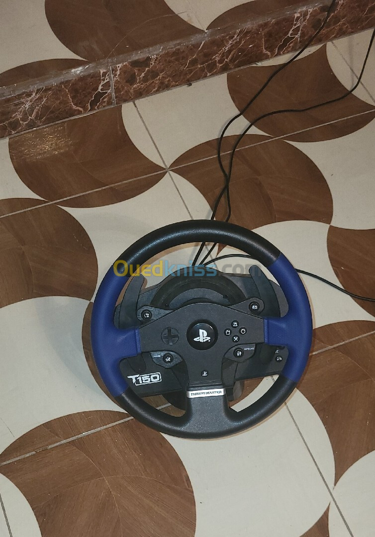 Volant playstation T150