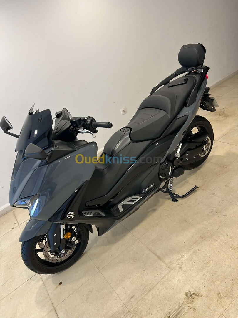 Yamaha T max 560 2022