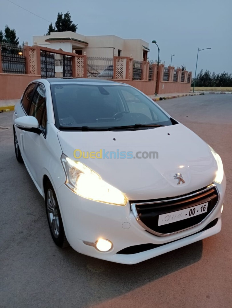 Peugeot 208 2014 Allure