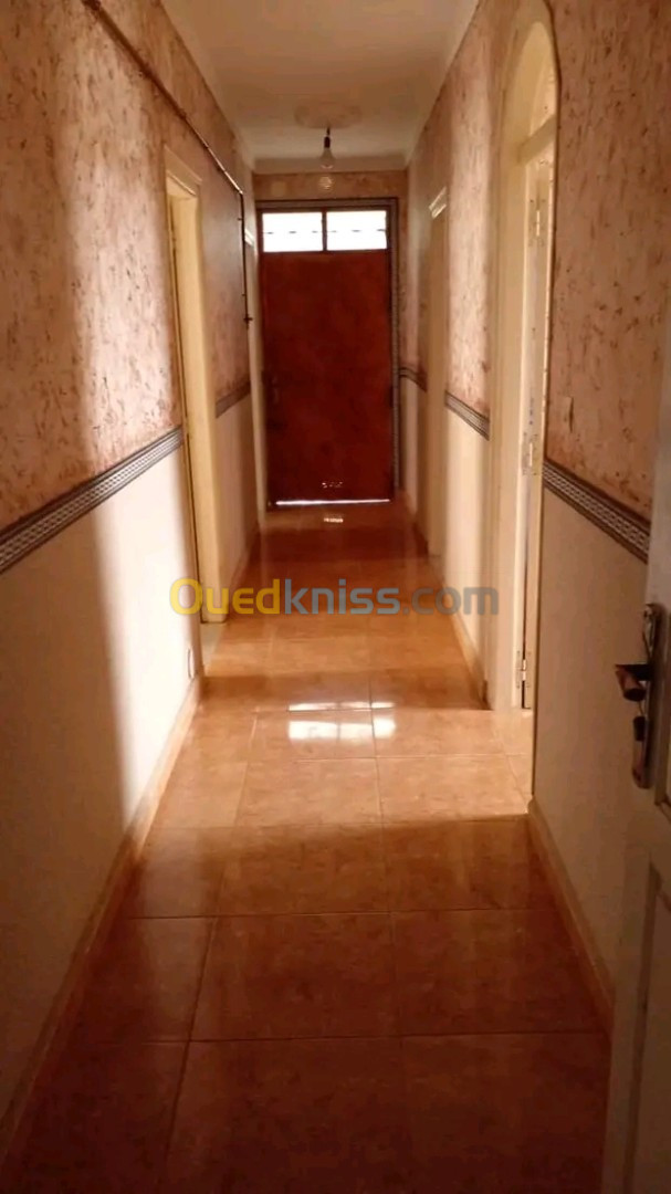 Location vacances Appartement F3 Tizi Ouzou Tigzirt