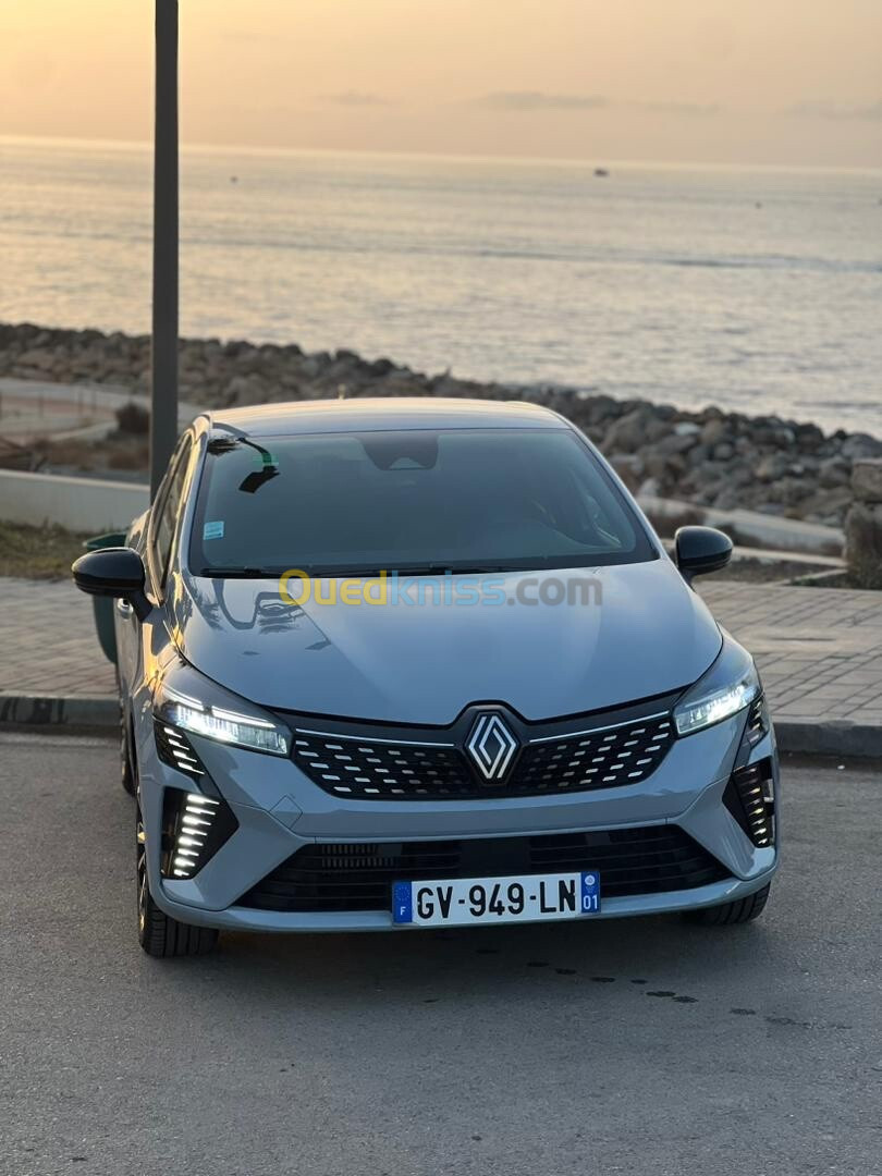 Renault Clio 5 techno gris rafale 2024 (Gris nardo foncé)