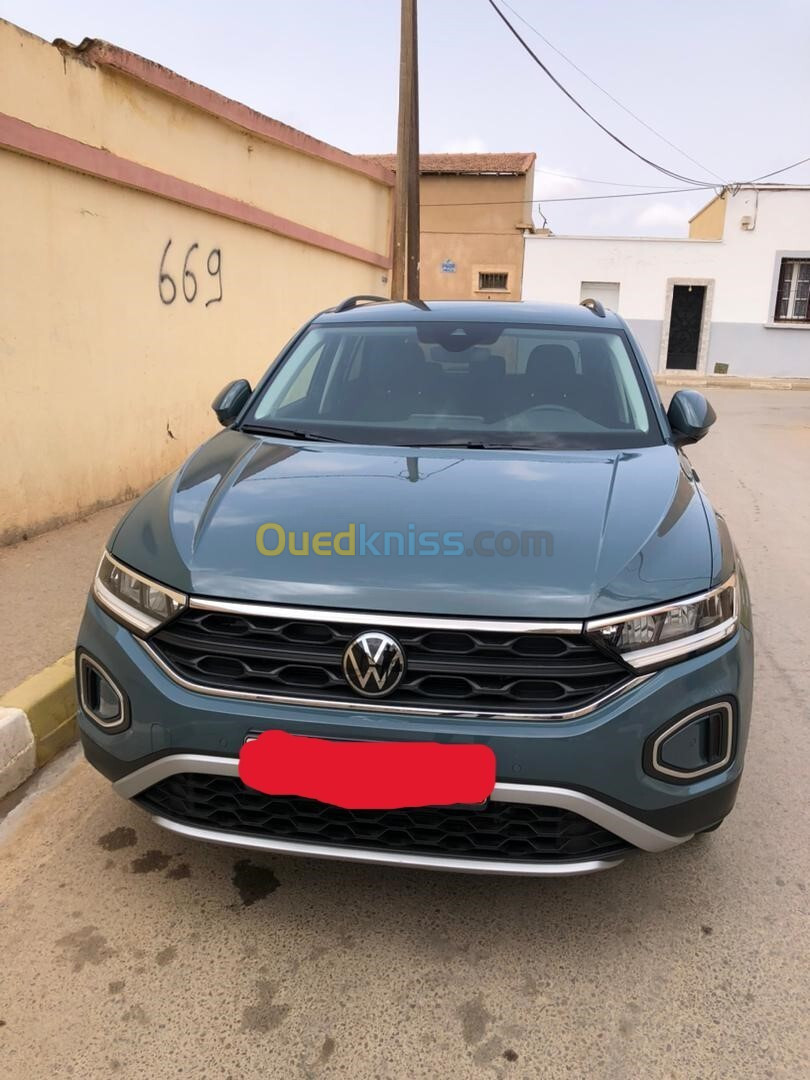 Volkswagen T-Roc 2023 life