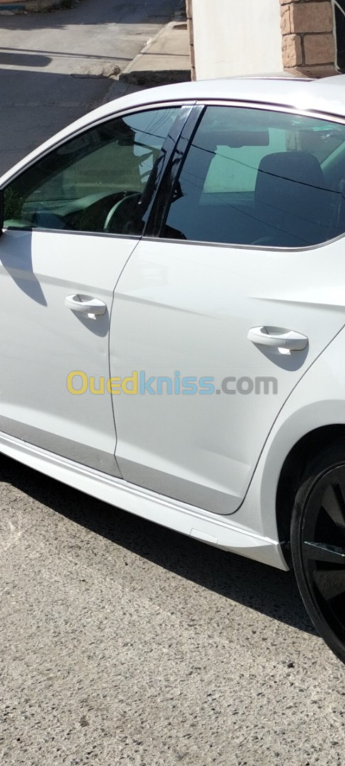 Seat Leon 2015 LINEA R+