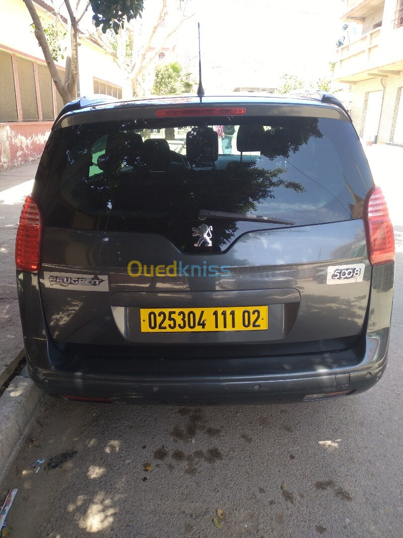 Peugeot 5008 2011 Allure