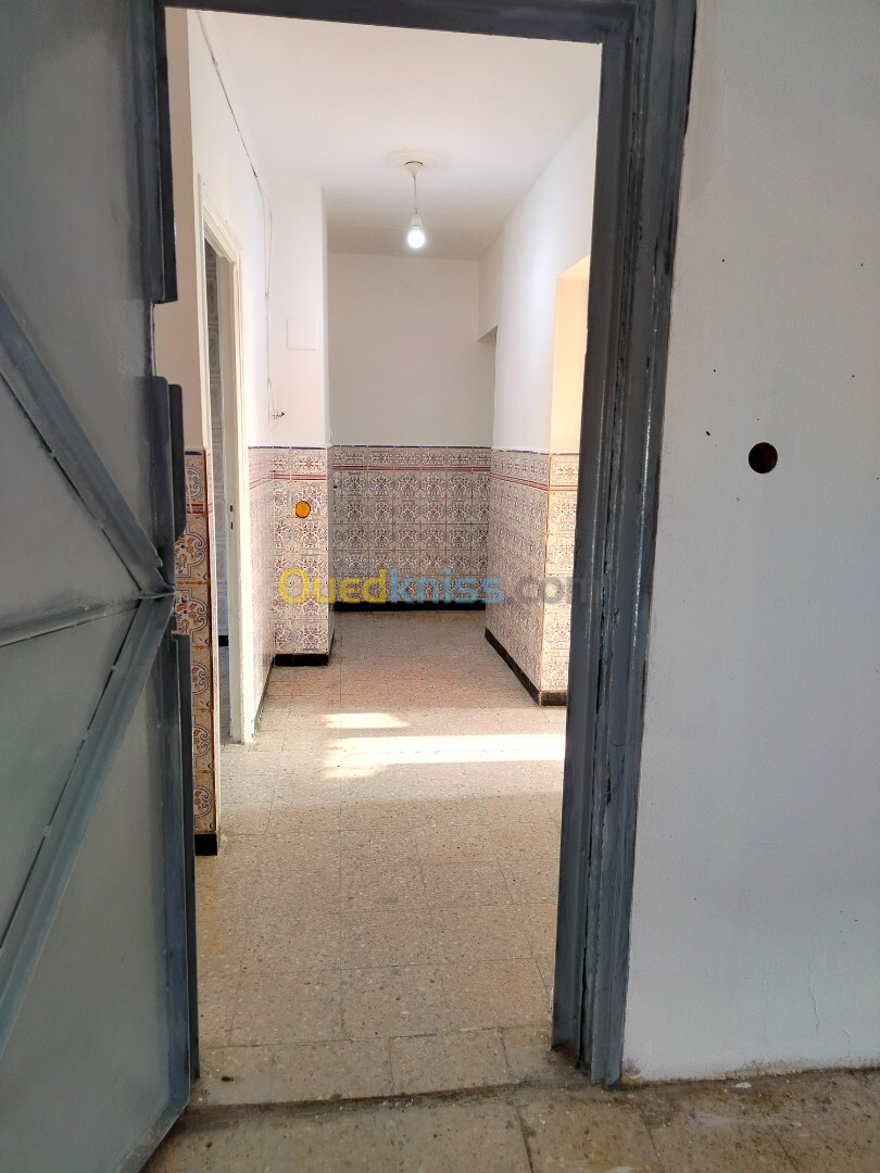 Vente Appartement F03 Skikda Hamadi krouma