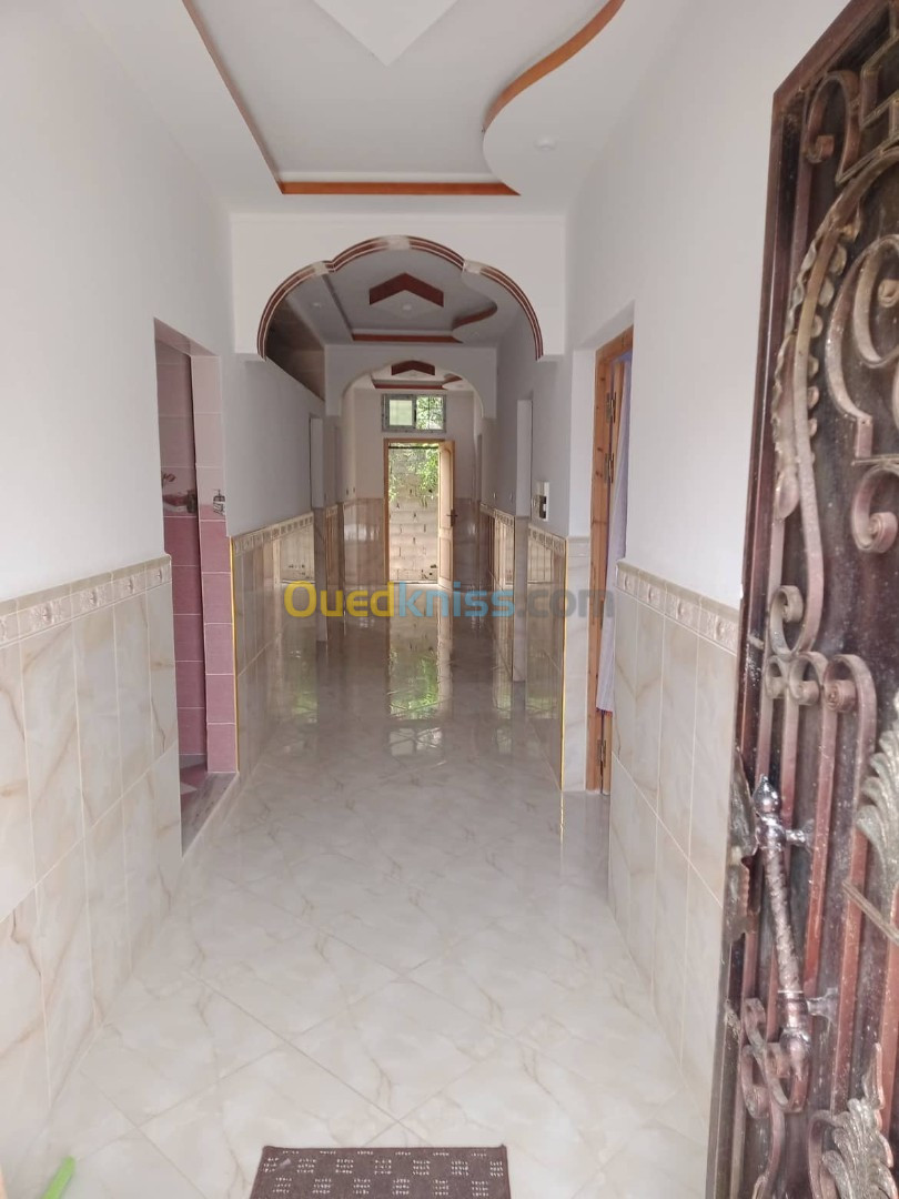 Location vacances Appartement F3 Skikda Kerkera