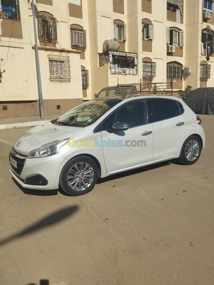 Peugeot 208 2016 Allure