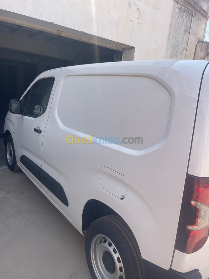 Fiat Doblo 2024 Dz