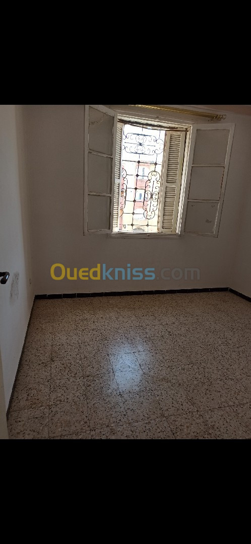 Location Appartement F3 Constantine Didouche mourad