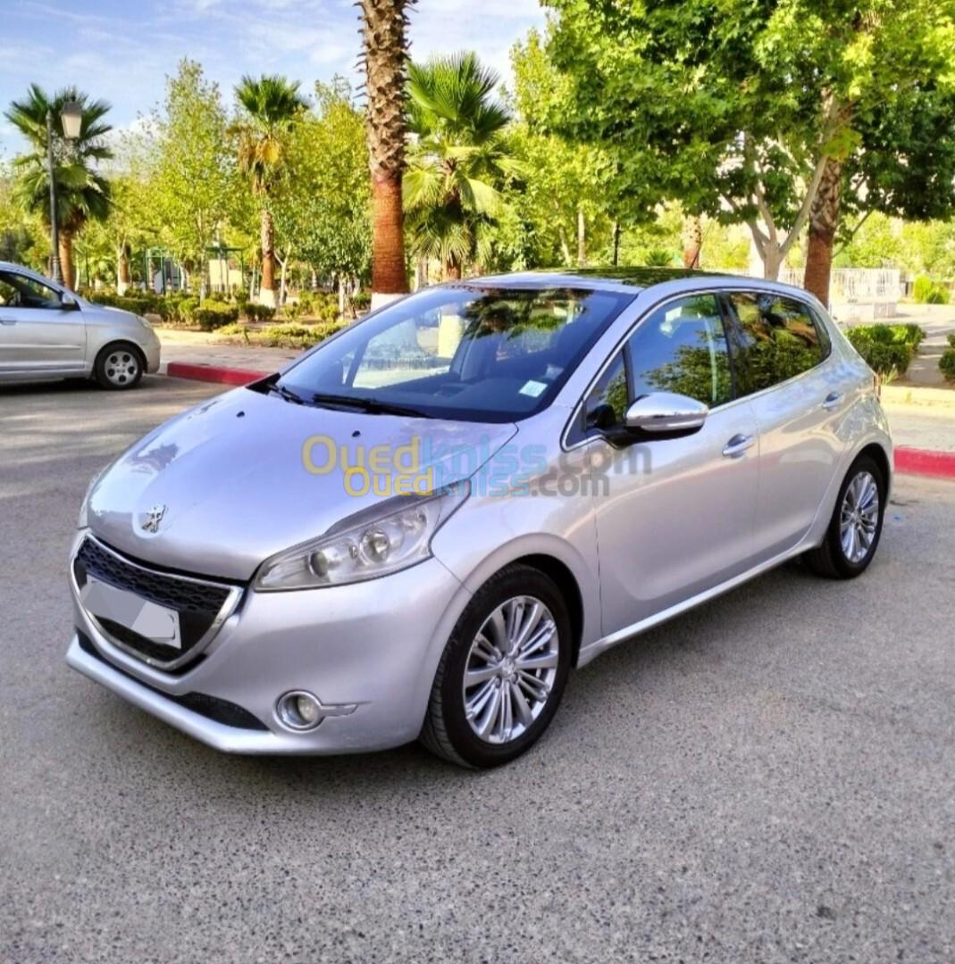 Peugeot 208 2015 Allure