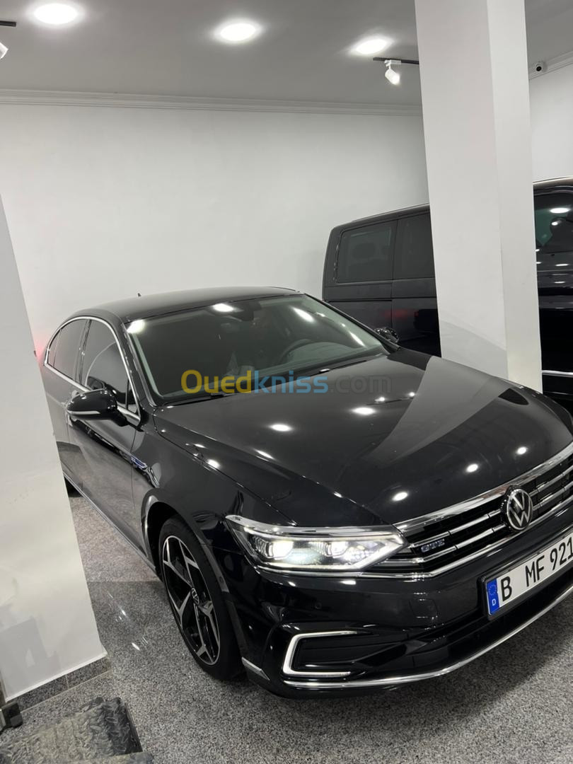 Volkswagen Passat SW 2021 245 ch gte