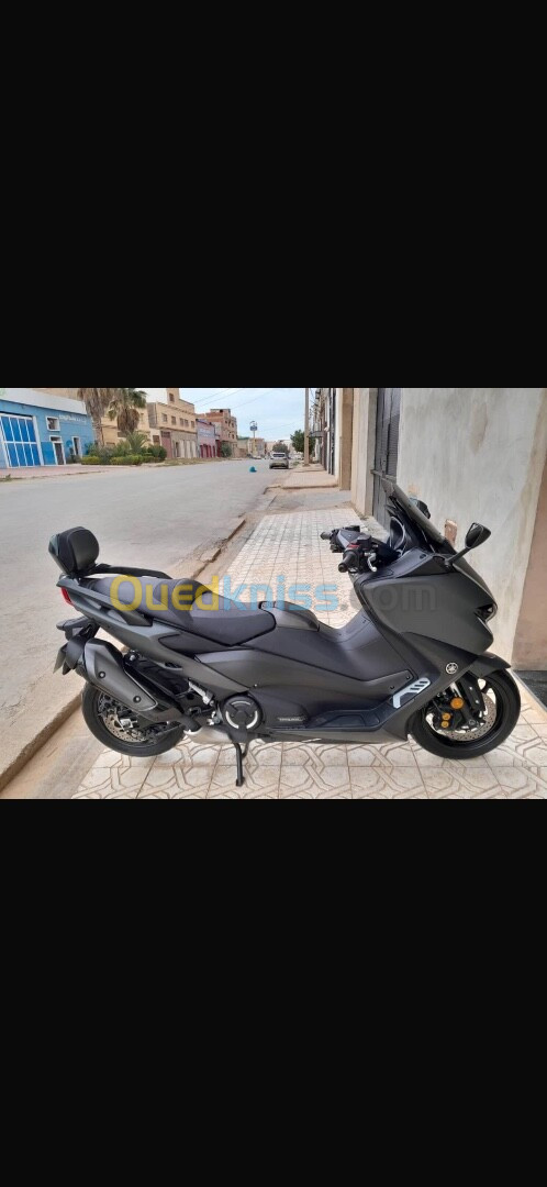 Yamaha Tmax 560 2022