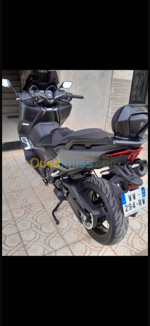 Yamaha Tmax 560 2022