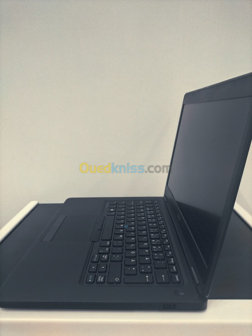 DELL LATITUDE E5450 avec chargeur dorigine