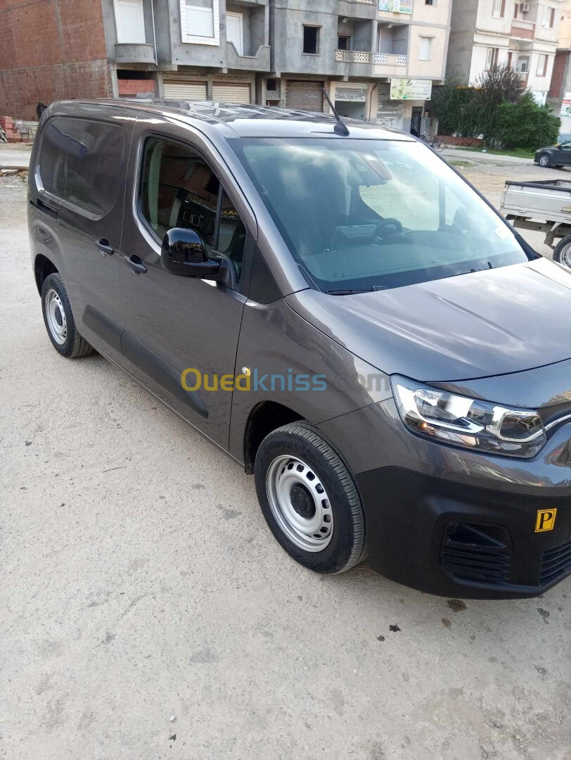 Fiat Doblo 2024 Utilitaire italien