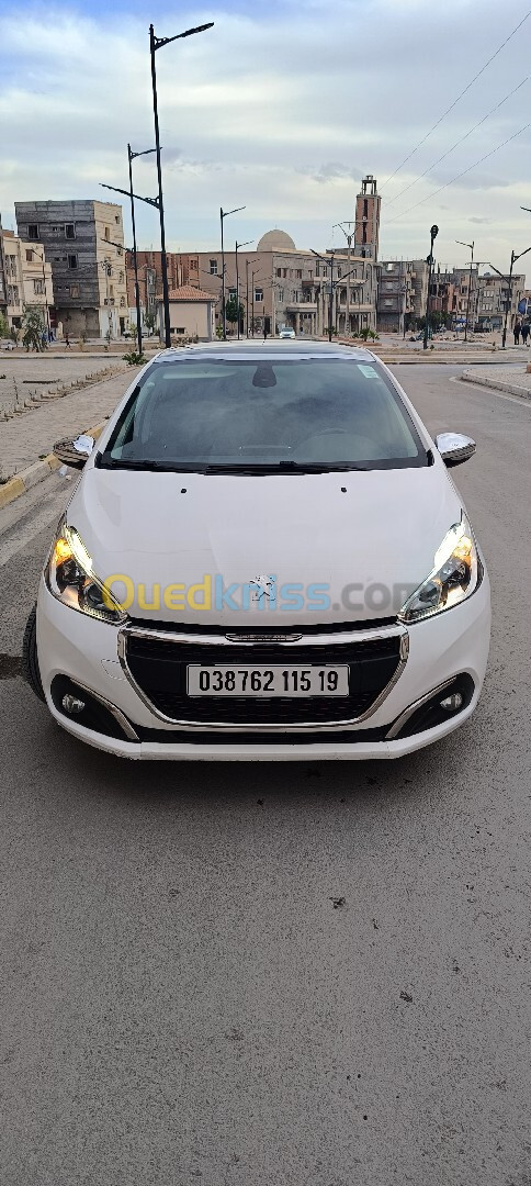 Peugeot 208 2015 Allure Facelift