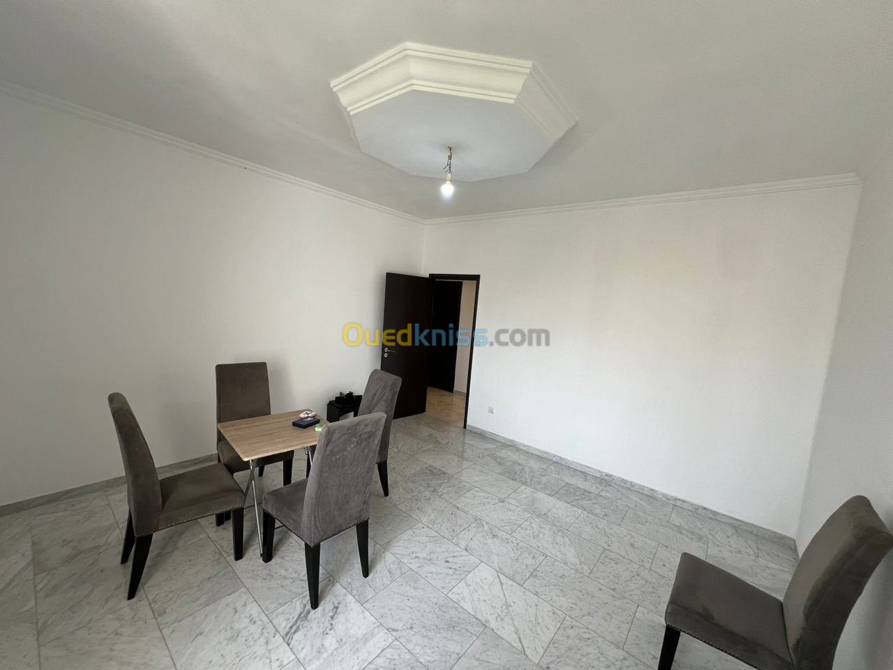 Location Appartement F4 Alger Hydra