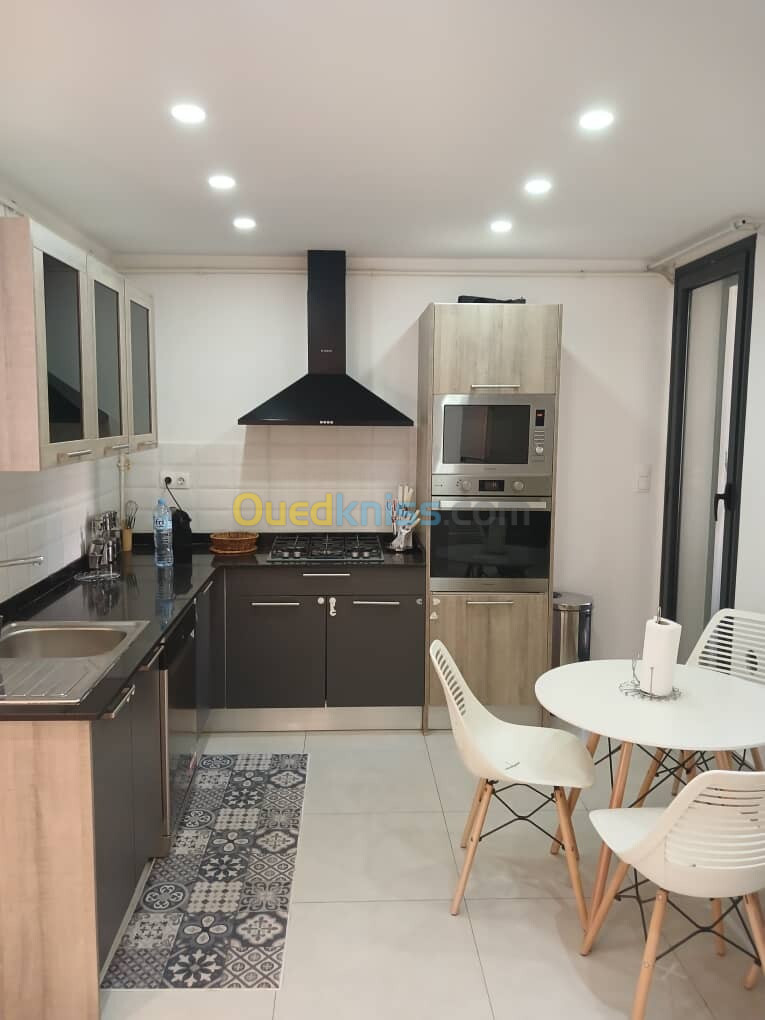 Location Appartement F4 Alger Hydra