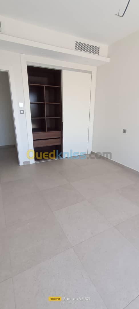 Location Appartement F4 Alger Hydra