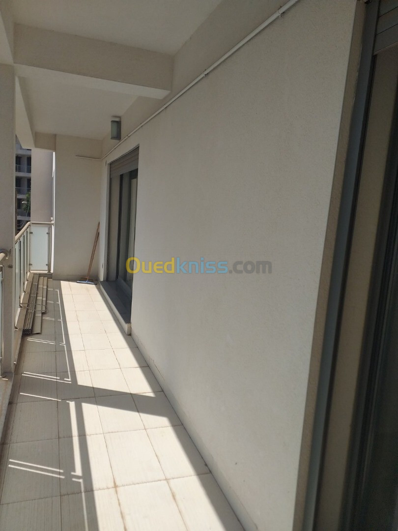 Location Appartement F4 Alger Hydra