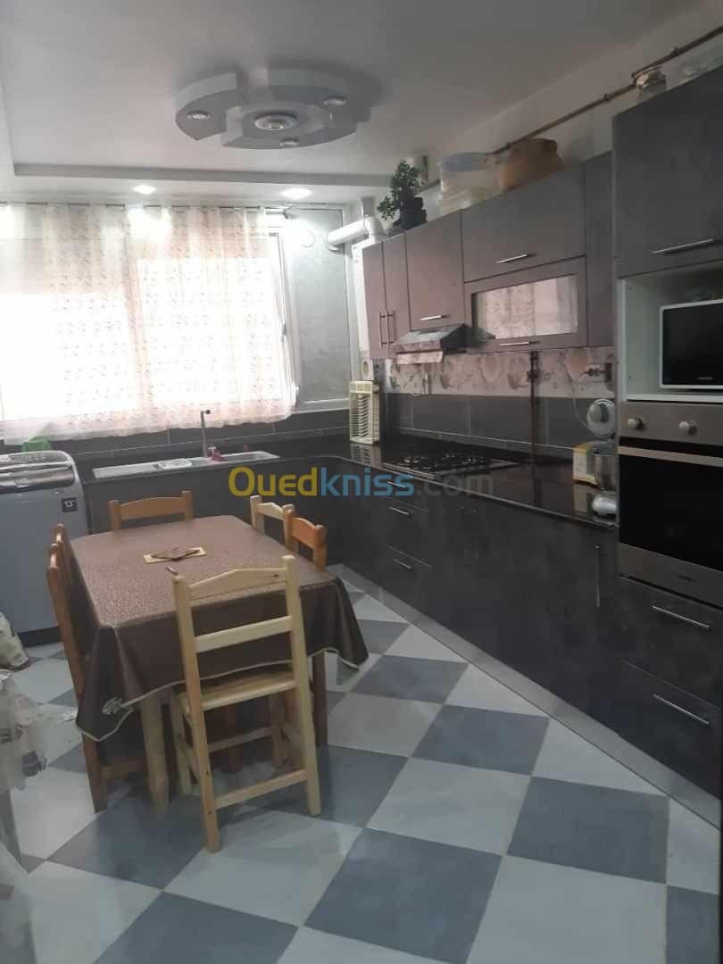 Vente Appartement F4 Alger Bordj el bahri