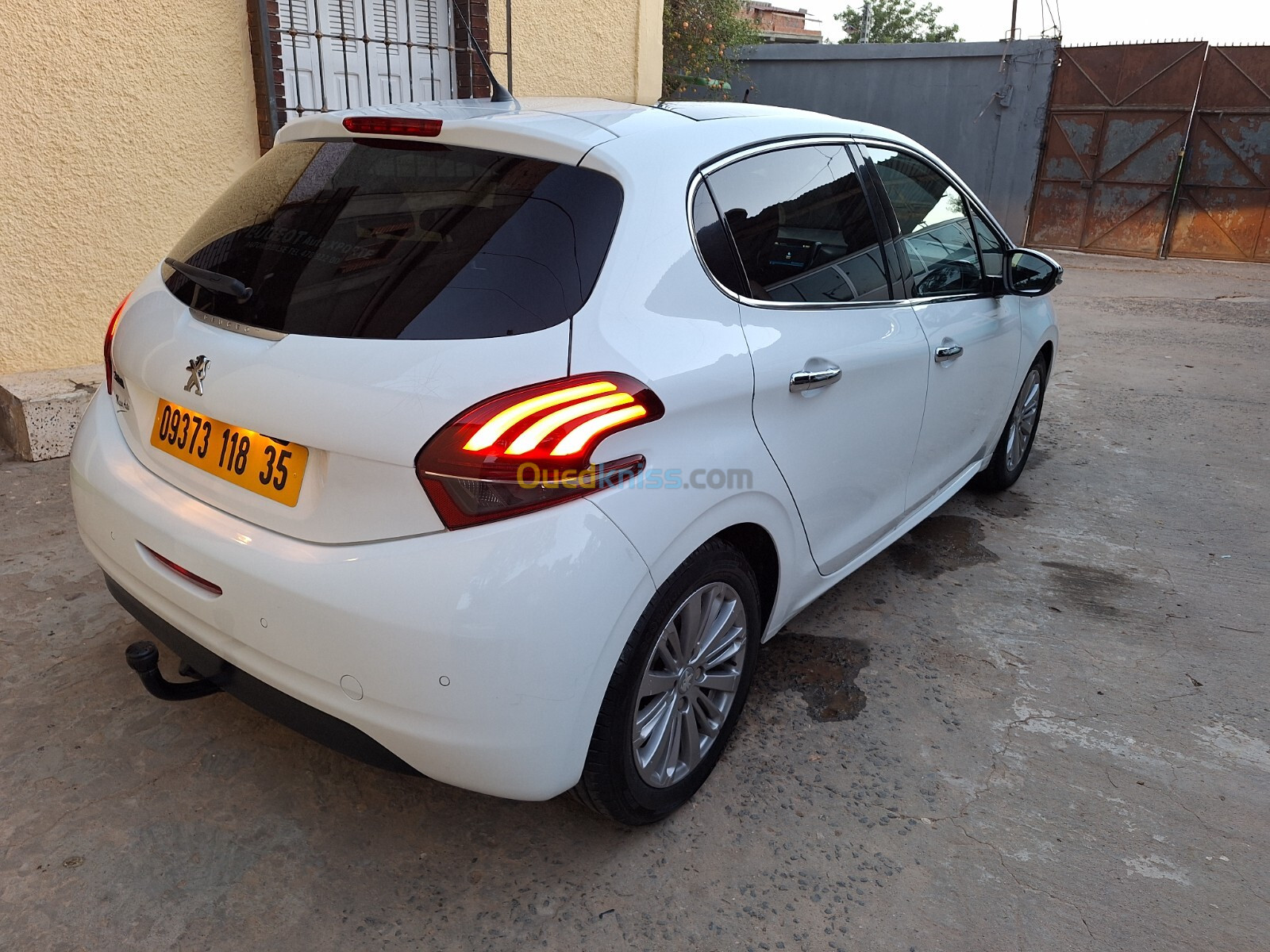 Peugeot 208 2018 Active Facelift