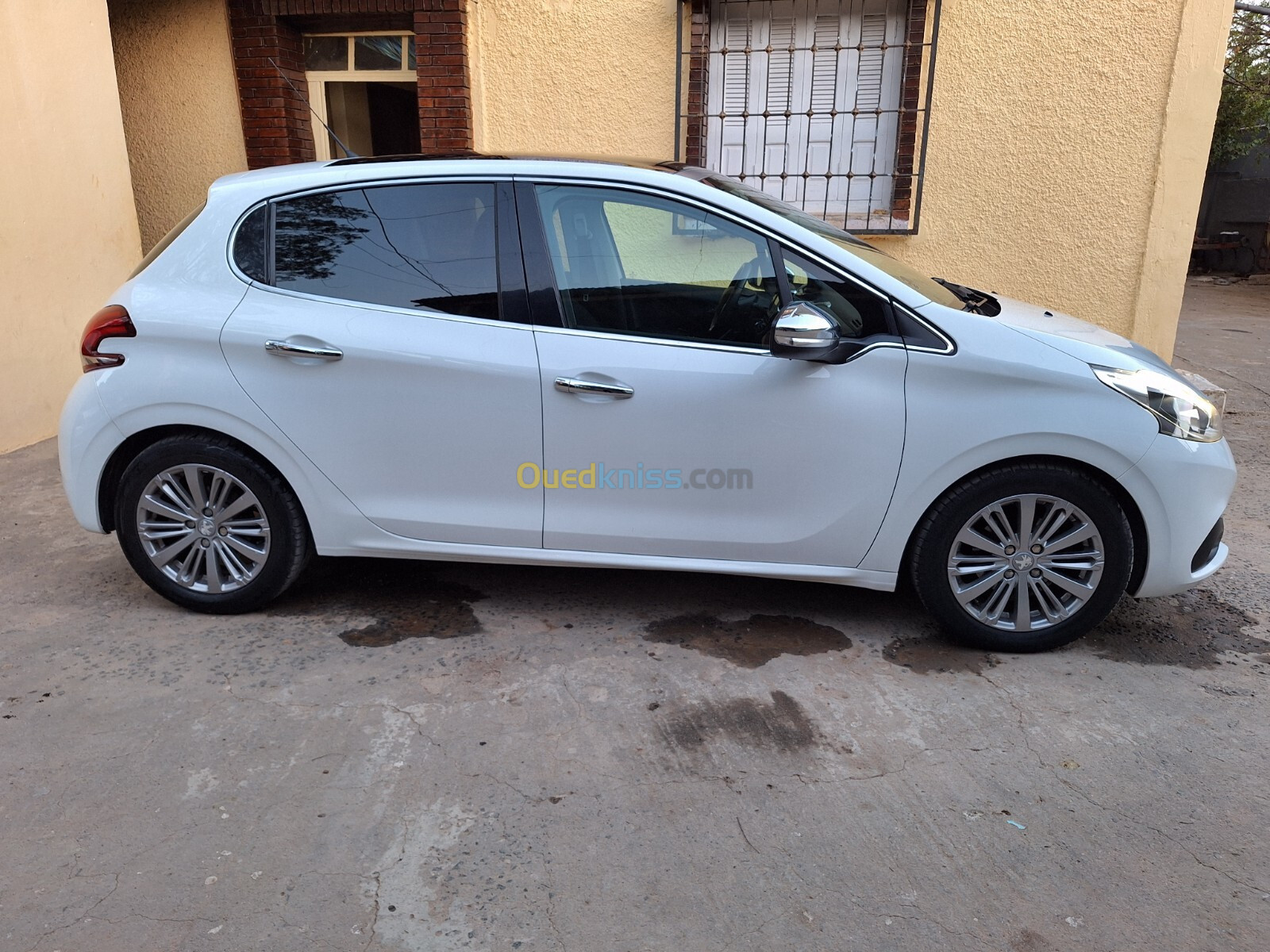 Peugeot 208 2018 Active Facelift