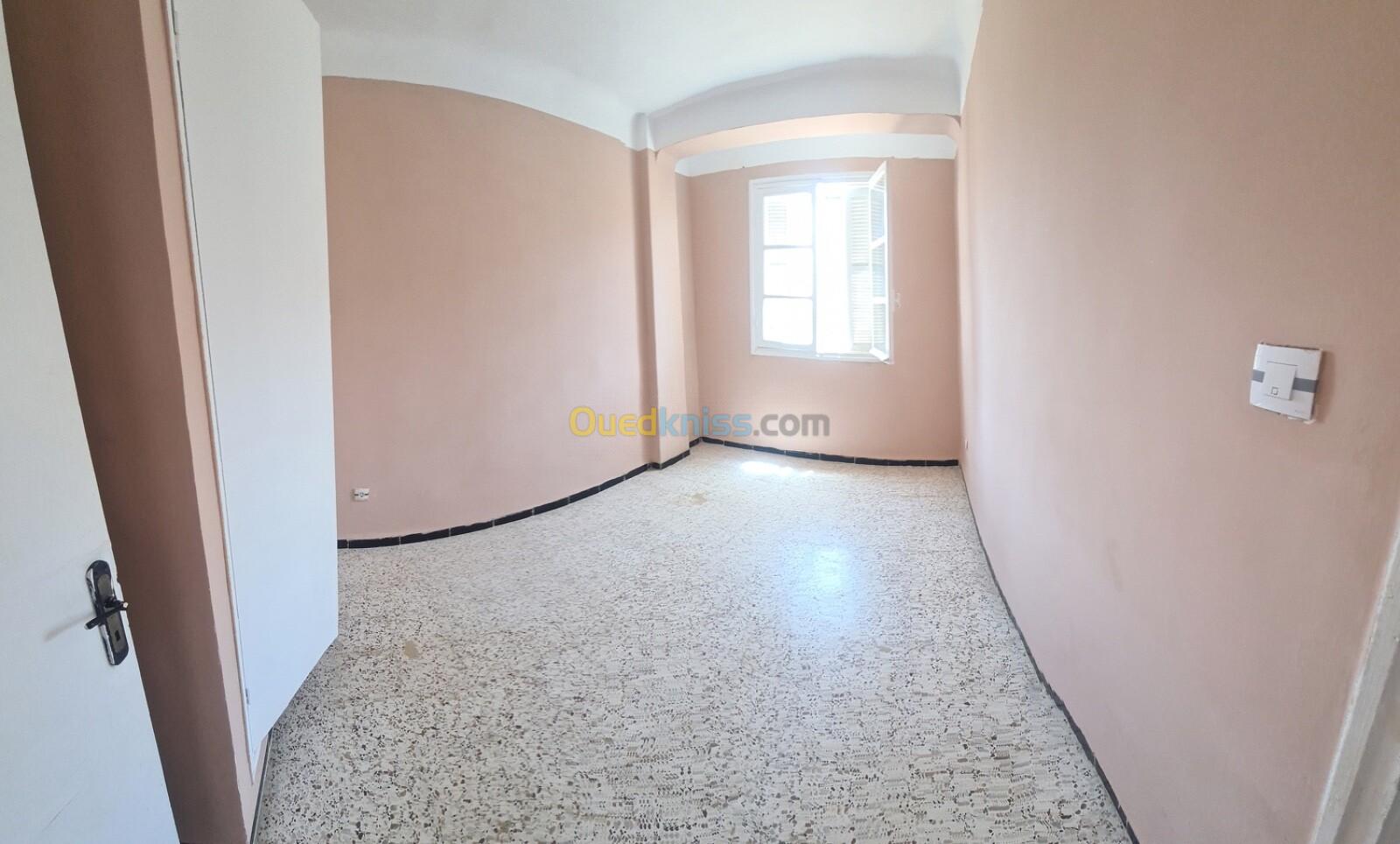 Location Appartement F3 Alger Ain benian