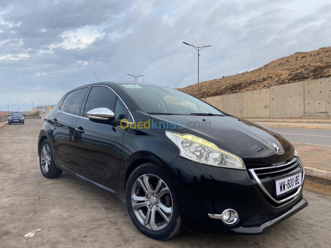 Peugeot 208 2015 Allure Facelift