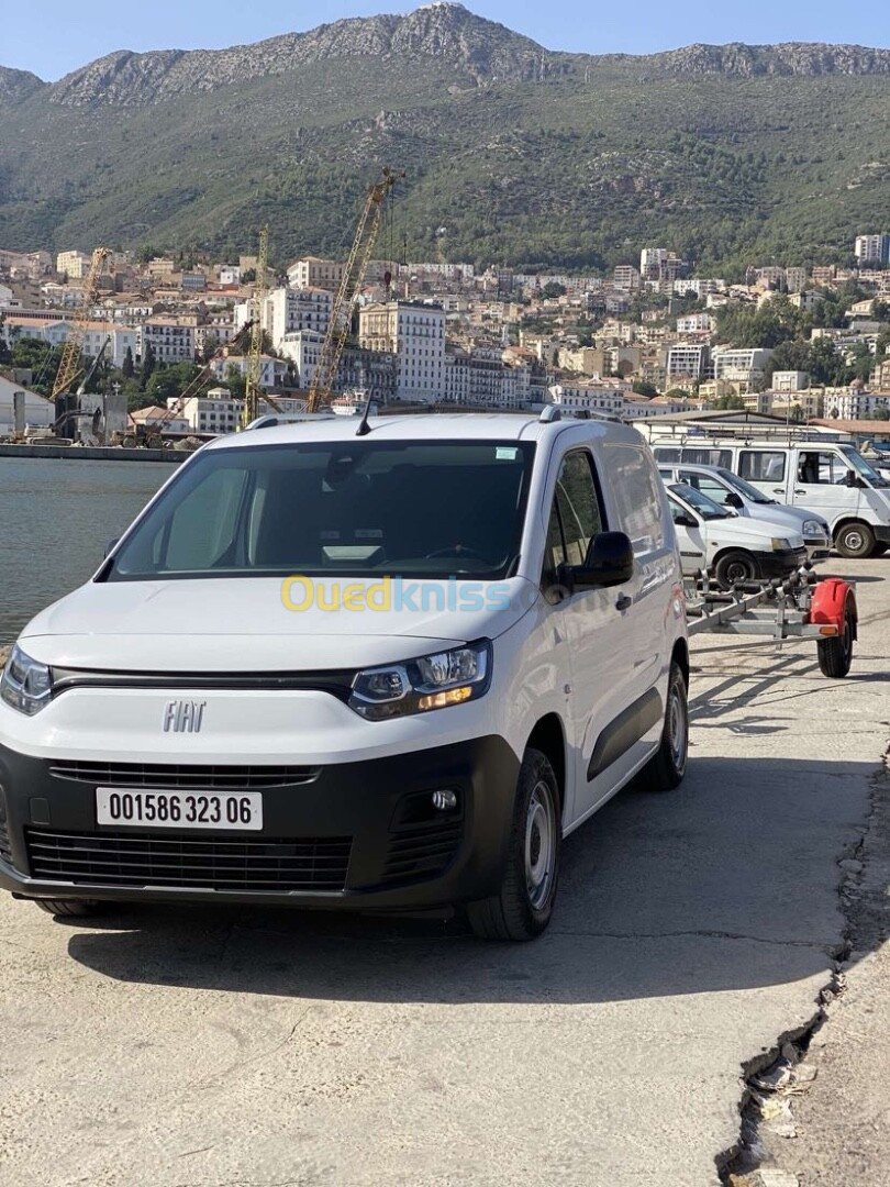 Fiat Doblo 2023 Italian