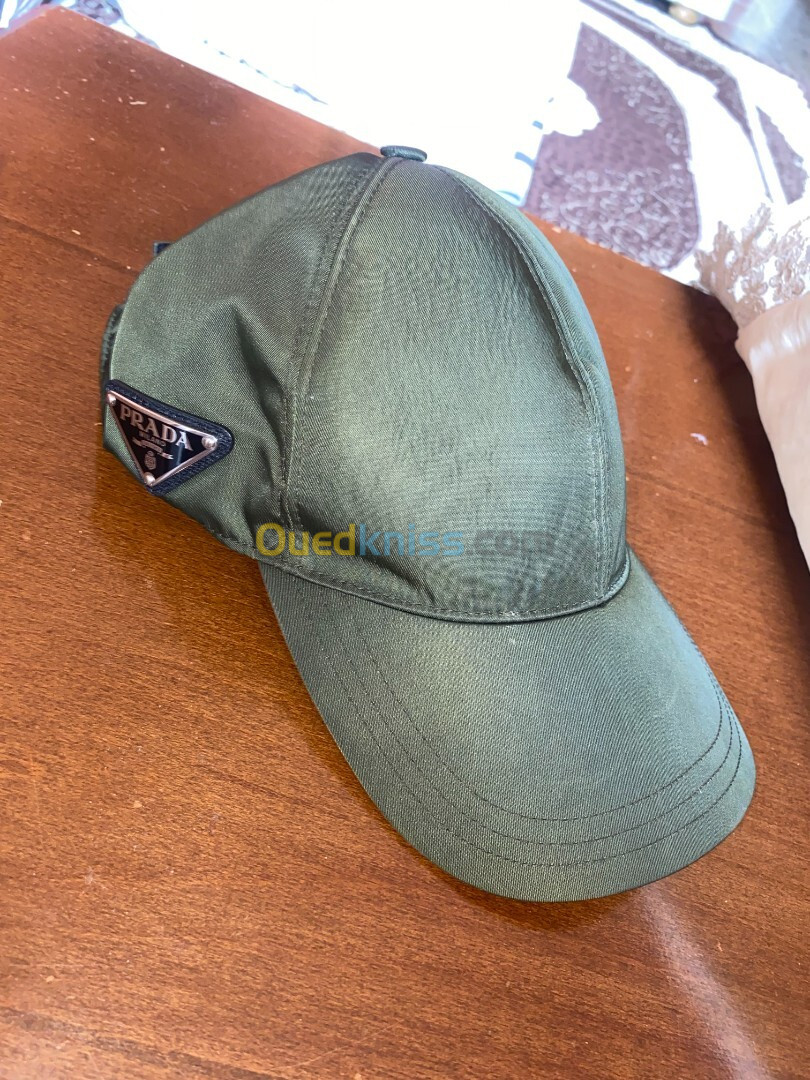 casquette PRADA original renylon vert