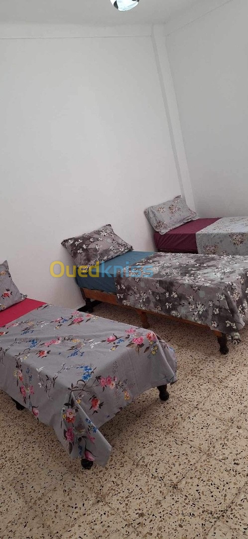 Location vacances Appartement F4 Mostaganem Mostaganem