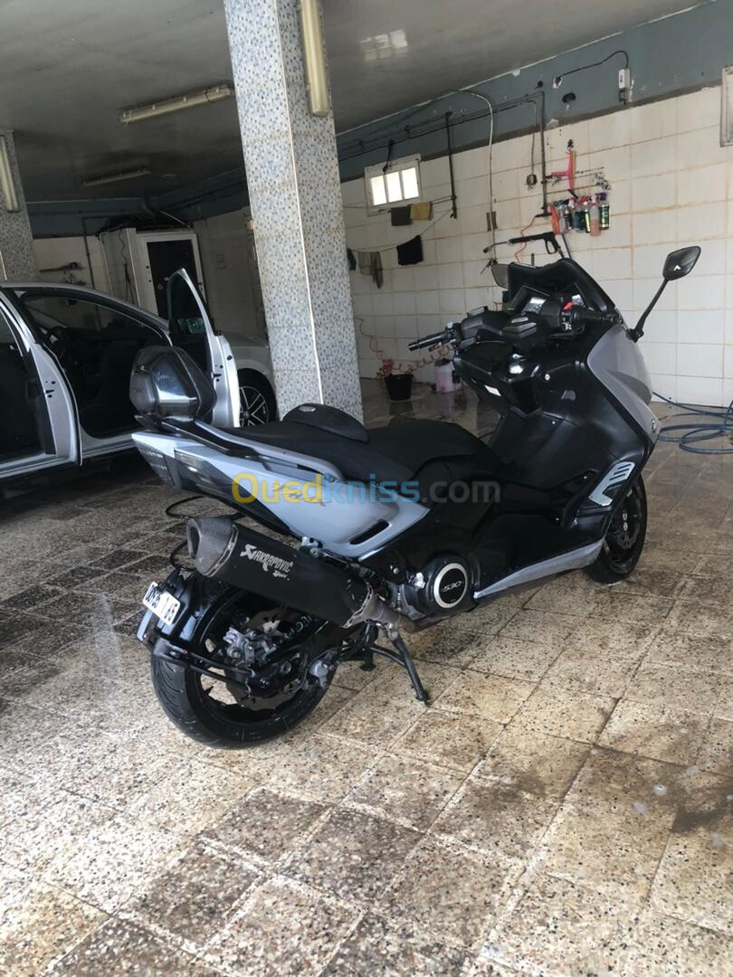 Yamaha Tmax 2016