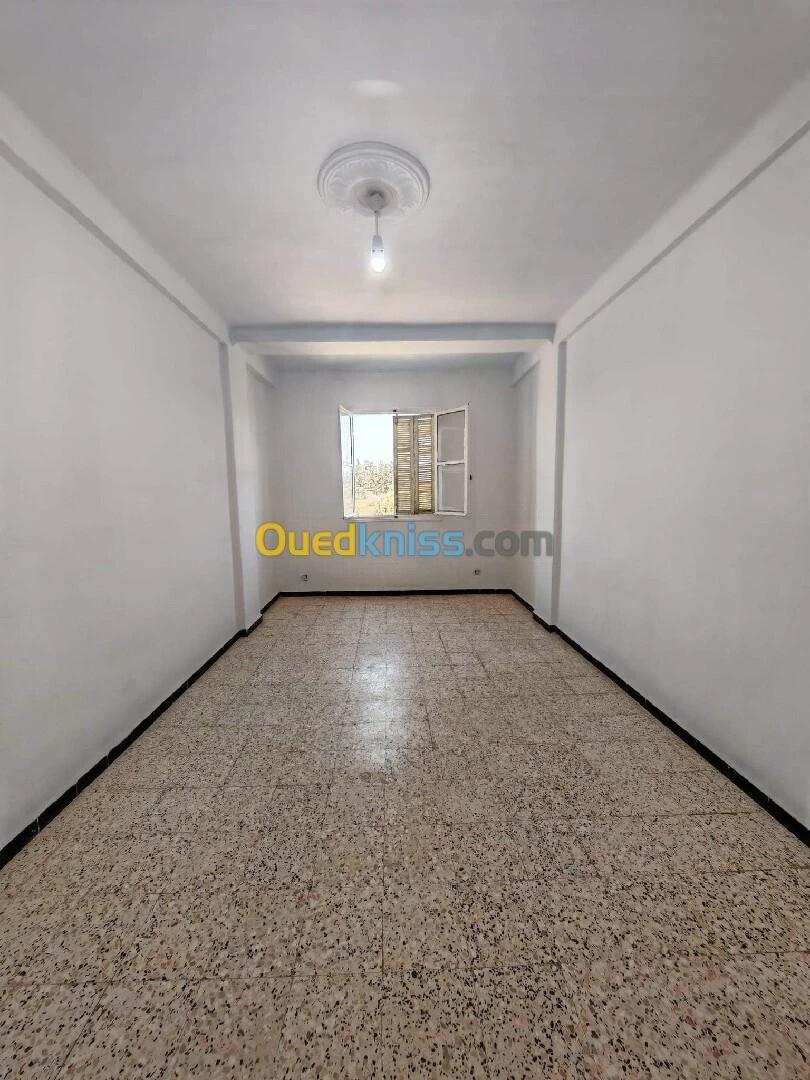 Vente Appartement F03 Tipaza Kolea