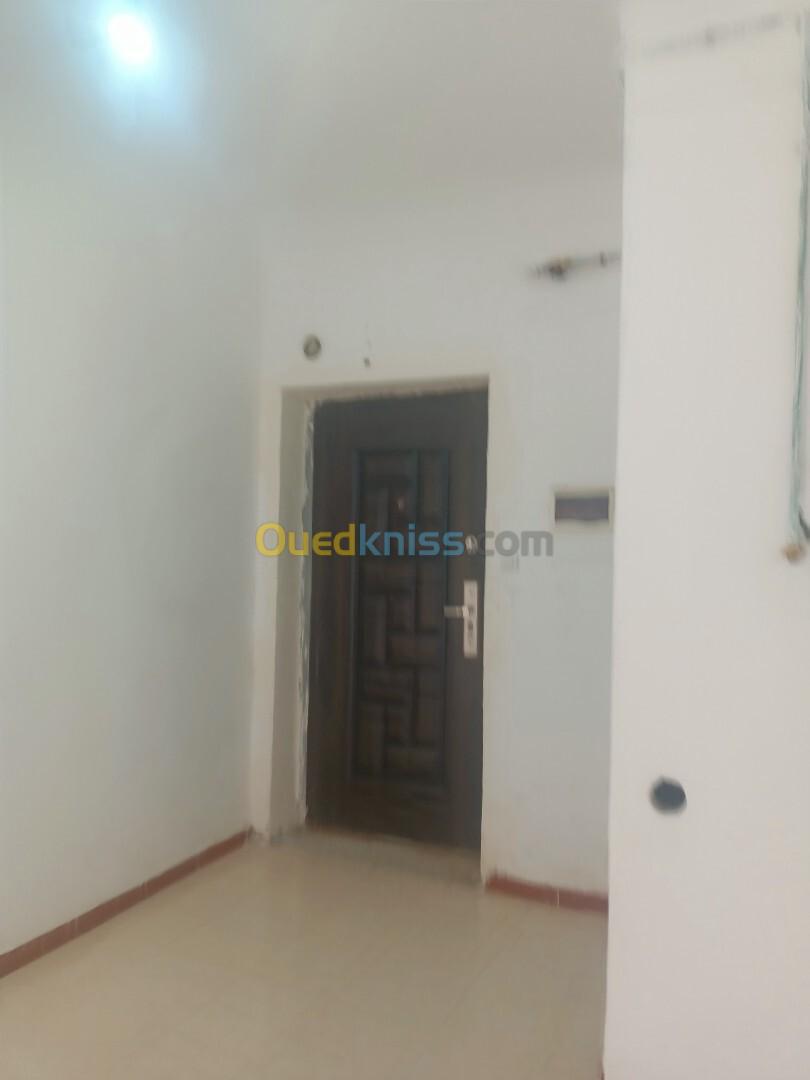 Vente Appartement F03 Tipaza Kolea