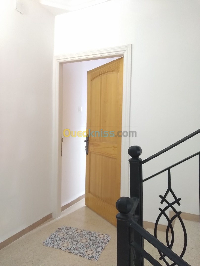 Location vacances Niveau De Villa F3 Alger El biar