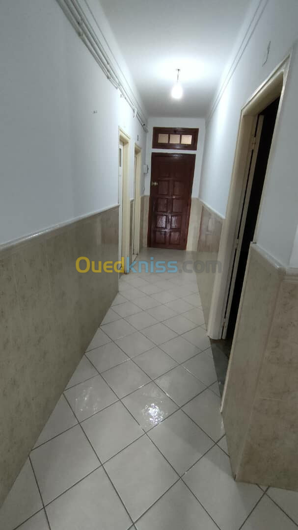 Location Appartement F1 Alger El madania