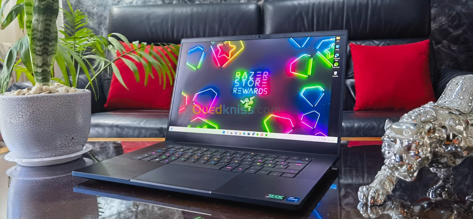 [VENDU] RAZER BLADE 15 - i7-12800H - RTX 3070 Ti - Ecran 15.6" QHD 240Hz - RAM 16Go - SSD 1TB