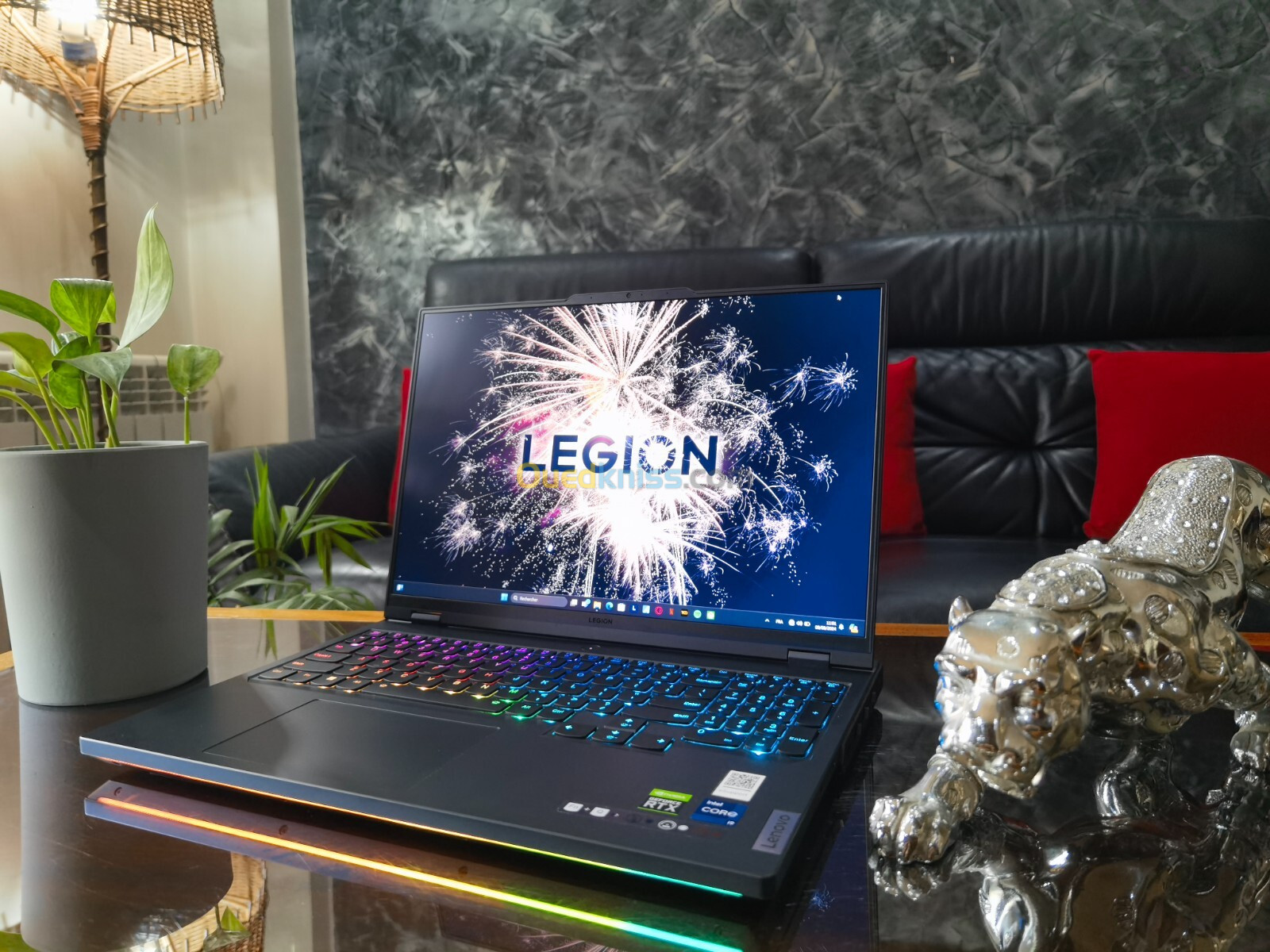 LENOVO LEGION 7i PRO Intel i9-13900HX - RTX 4090 16Go - Écran 16" QHD 2K 240Hz -SSD 2TB - RAM 32 Go 