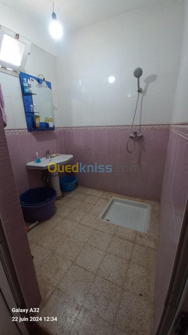 Location vacances Appartement F4 Tipaza Larhat