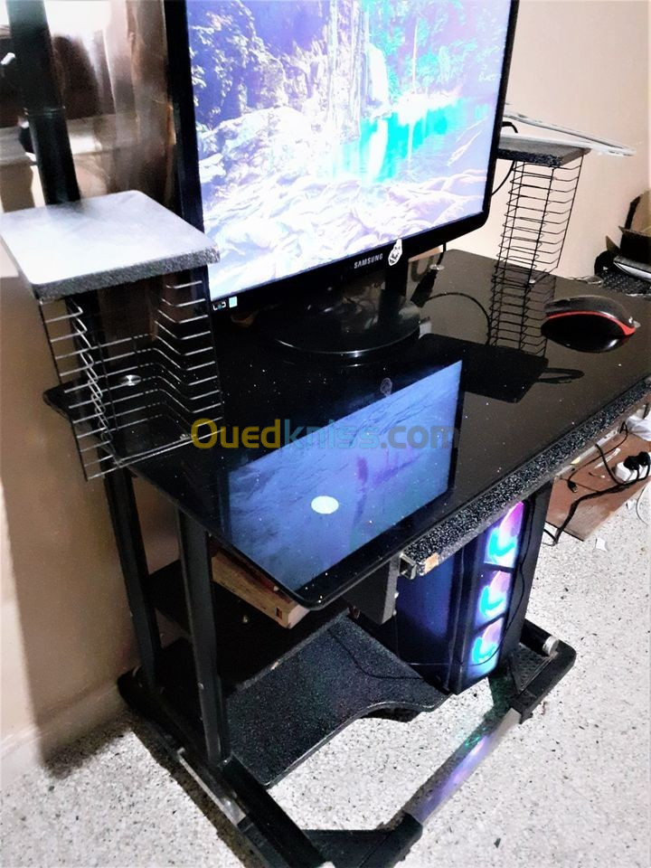 Bureau / Table de Pc gaming en verre Galaxy 