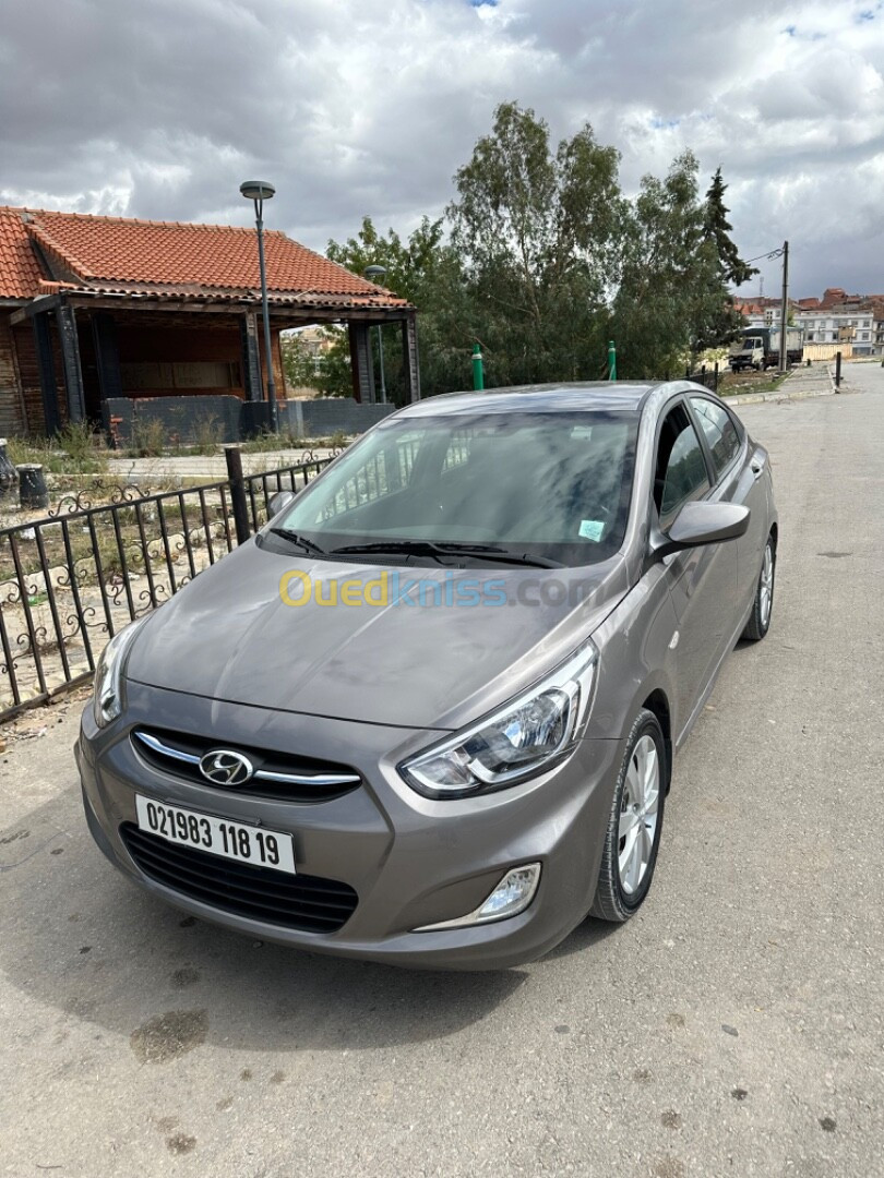 Hyundai Accent RB  5 portes 2018 GL DZ